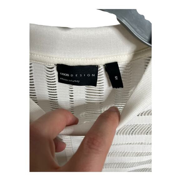 ASOS Oversized fit white cutout tee coverup XS NWOT - Picture 3 of 4